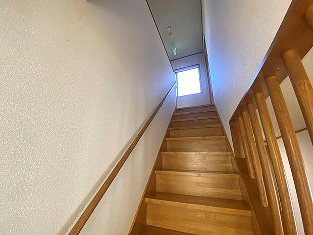 階段で3階へ。