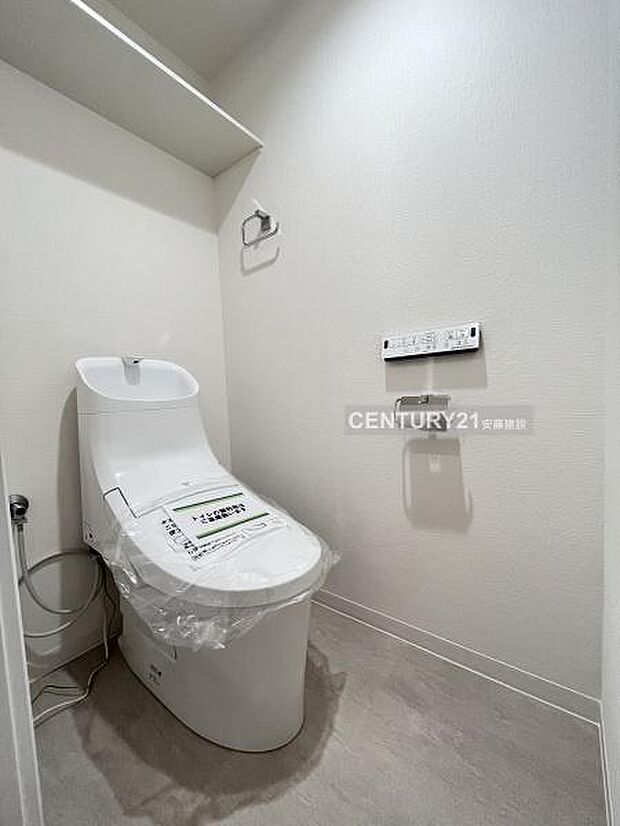 【　トイレ　/　toilet　】ウォッシュレット付きトイレ明るく清潔的です