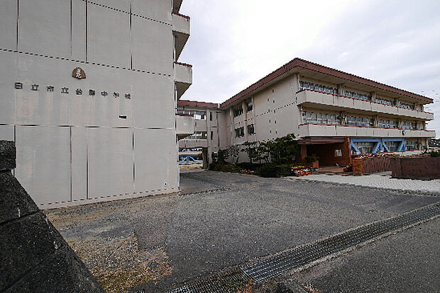 日立市立台原中学校（441m）