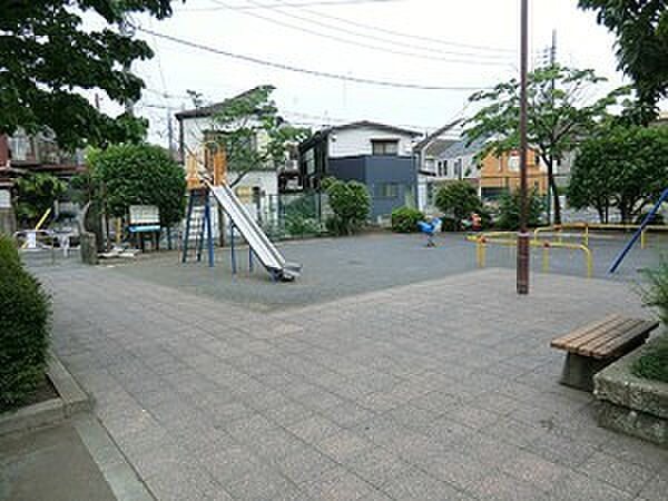 鎌田二丁目公園