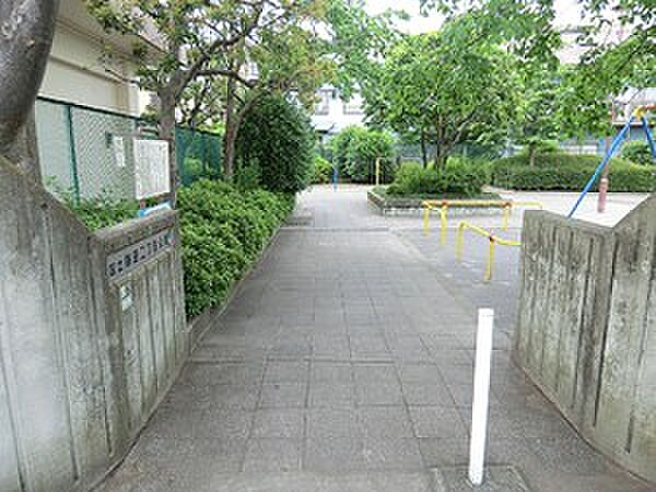 鎌田二丁目公園