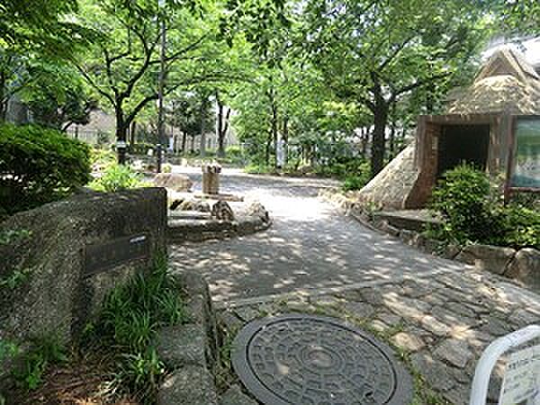 周辺環境:東山貝塚公園