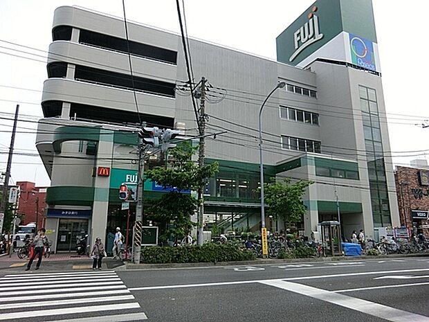 Fuji横浜南店まで589m