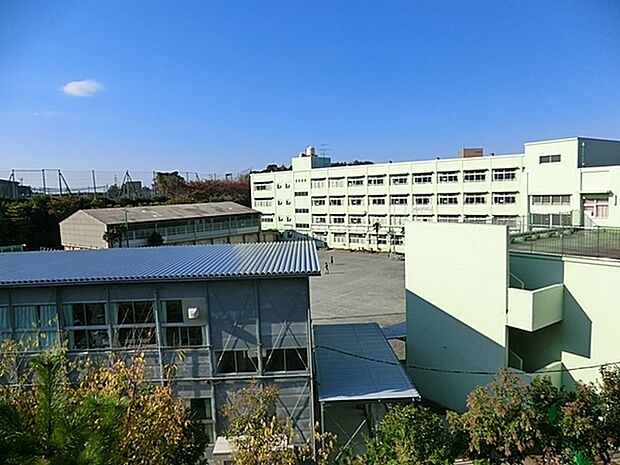 横浜市立篠原西小学校まで668m