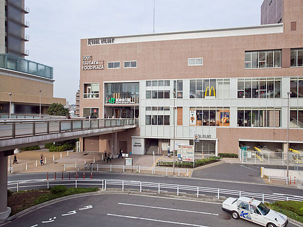 東神奈川駅(JR 京浜東北線）まで950m