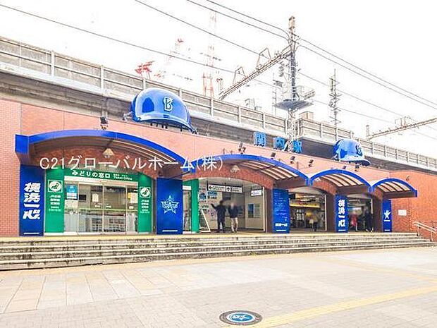関内駅(JR 京浜東北線)まで720m