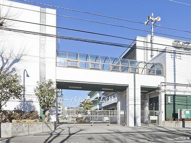 横浜市立岡野中学校まで85m