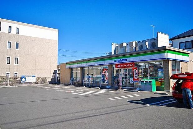 ファミリーマート茅ヶ崎小和田3丁目店まで602m