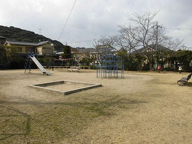 明星第1児童公園まで419m、遊具が充実している広々とした公園