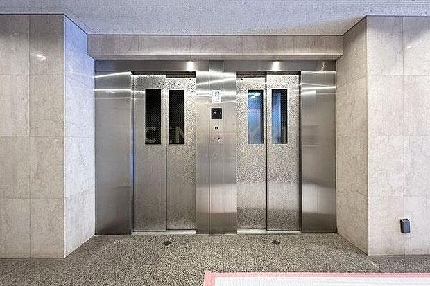 エレベーターホール／2基あるので忙しい朝も安心です。