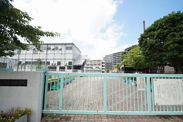 横浜市立六浦小学校まで309m、1873年（明治6年）創立