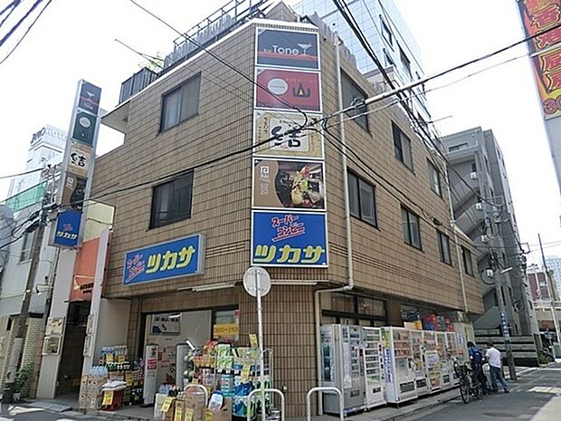 スーパーコンビニ・ツカサ横浜西口南幸店まで518m、飲み物、ちょっとアイスもお菓子もあり、店先には日用品トイレットペーパーなどもあり、かなり遅い時間までやってます。