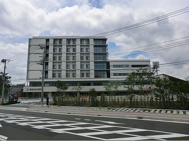 横浜市立市民病院まで340m、地域がん診療連携拠点病院、救急医療指定病院、災害拠点病院、地域医療支援病院、神奈川DMAT指定病院