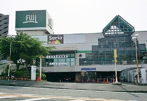 FUJIスーパー　藤沢善行店まで574m