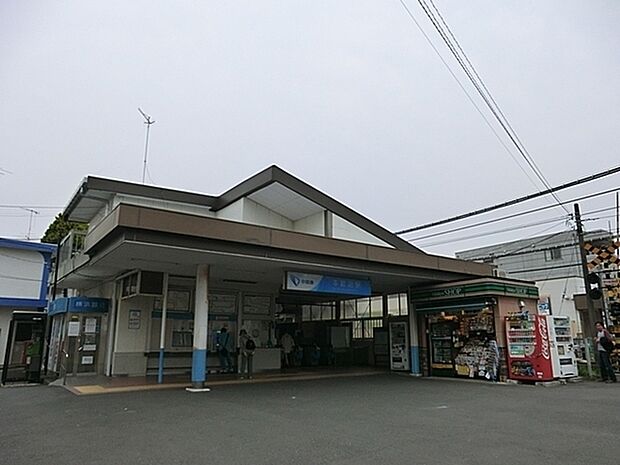 小田急江ノ島線「本鵠沼」駅まで480m、小田急江ノ島線「本鵠沼」駅