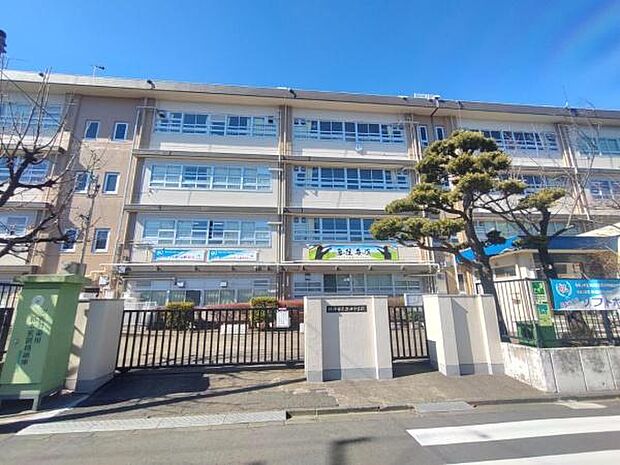 川崎市立渡田中学校まで1320m