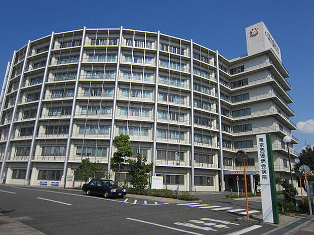 医療法人徳洲会東京西徳洲会病院まで1512m、江戸街道に面し、昭島駅や拝島駅からも徒歩で15分くらいに位置する。周辺にはスーパー2店舗や家電量販店があります。
