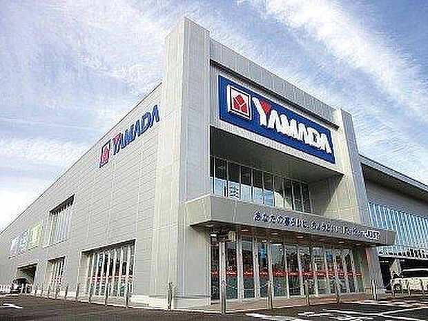 ヤマダ電機テックランドNew松戸本店まで1097m、10:00~20:00まで営業しています。店舗が大きく、品揃えがとても豊富です。駐車場も広いため、駐車がしやすいです。