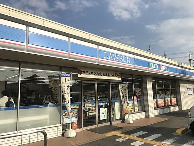 ローソン東大阪川田3丁目店まで696m