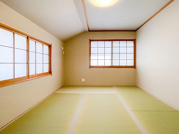 「癒しの畳空間」角部屋で明るい和室。客間や寝室にも便利な和室。一部屋あると嬉しい。それが和室。