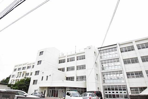 土浦市立土浦第二中学校まで1000m、お子さまが成長しても暮らせます。