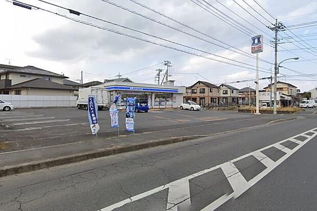 ローソン水戸堀町新田店まで298m、24時間営業で日々の生活に便利なコンビニ。