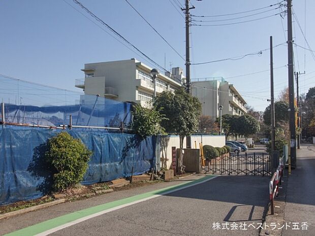 鎌ケ谷市立道野辺小学校まで720m