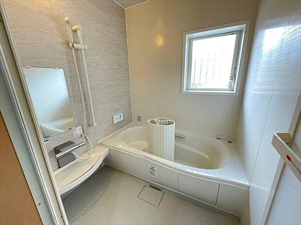 【浴室】清潔感のある浴室