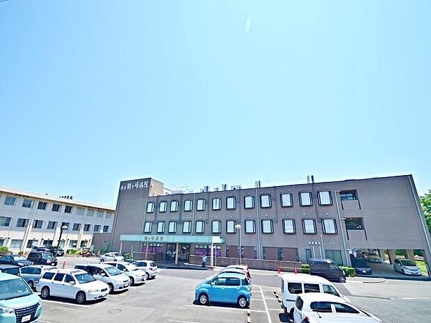 横浜鶴ケ峰病院　1300m　人間ドッグ施設や、婦人科のマンモグラフィ検査もできる診療科目も多い大きな総合病院です。 