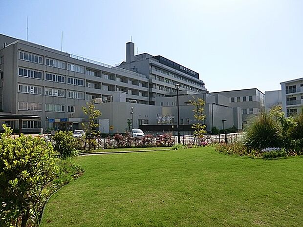 横須賀市立市民病院　2100m　『すべての地域のすべての方々が安心して受けられる医療を目指して』運営されている総合病院。  
