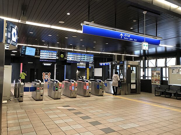 相鉄本線・相鉄新横浜線「西谷」駅　1800m　都心直通プロジェクトによりJR及び東横線との直通路線が新たに運行を開始。利便性が高まりました。 