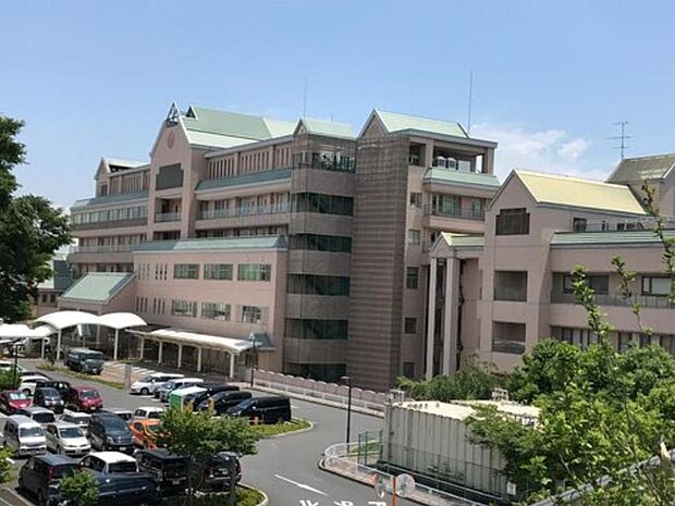 地方独立行政法人神奈川県立病院機構神奈川県立こども医療センター　1200m　とても静かで広く、キッズスペースもあり、折り紙コーナー、図書室などがある。こどものための心強い病院。 