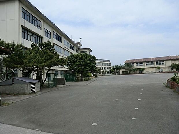 川崎市立四谷小学校　700m　 