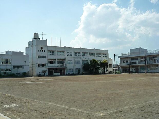 横浜市立生麦中学校　350m　 