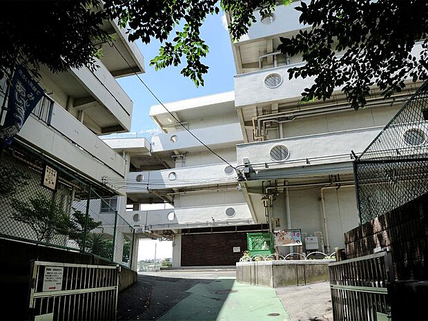 横浜市立屏風浦小学校　220m　 