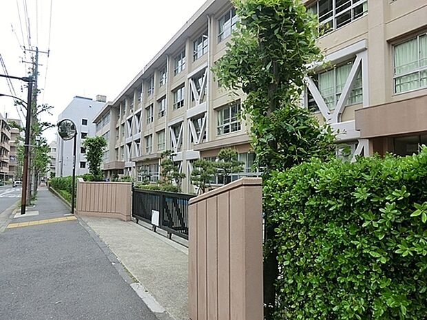 横須賀市立常葉中学校まで857m