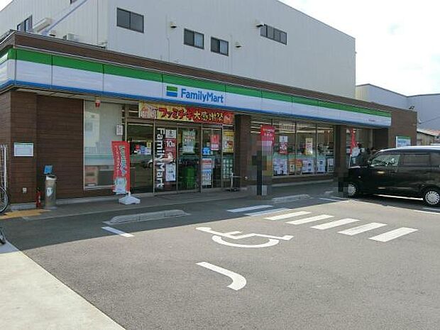 ファミリーマート東大阪加納店まで462m