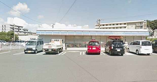 ローソン浜松富塚北店まで920m、営業時間／24時間、駐車場／15台以上有り。サービス／ATM、コピー機、フリーWi-Fiなど。