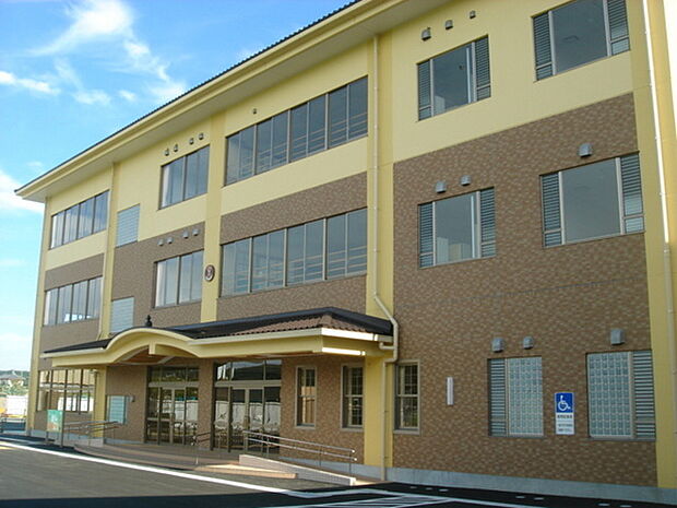 浜松市立中川小学校まで1770m