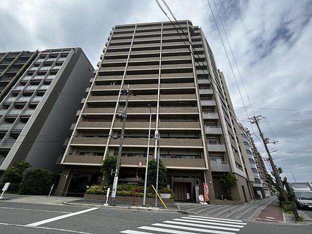 大阪メトロ御堂筋線「新大阪」駅徒歩7分に立地のマンションです！