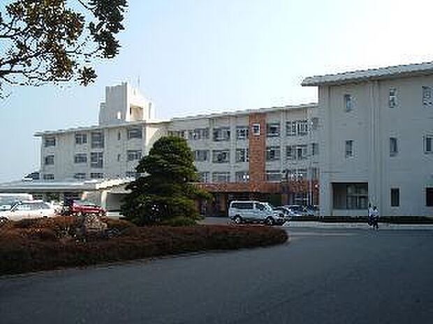 吉田町立吉田中学校まで1270m