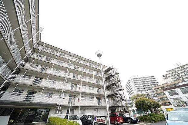 周囲に高い建物がないため、陽当り良好です！落ち着いた暮らしが叶う閑静な住宅地です。