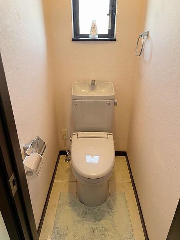 トイレ2ヵ所付き、2階トイレ