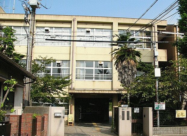 岸和田市立大芝小学校まで1011m