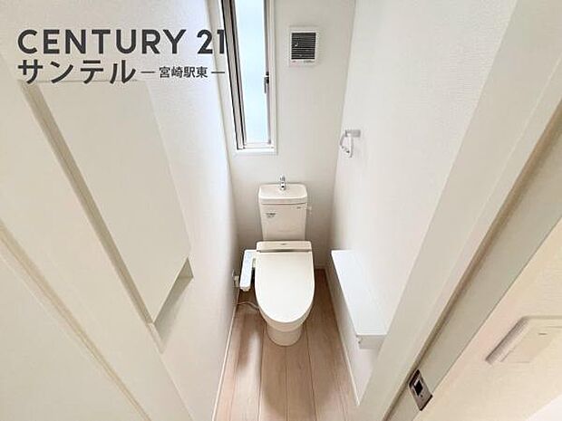 2階トイレです！トイレが二つあると朝の忙しい時間帯も安心です(^^♪