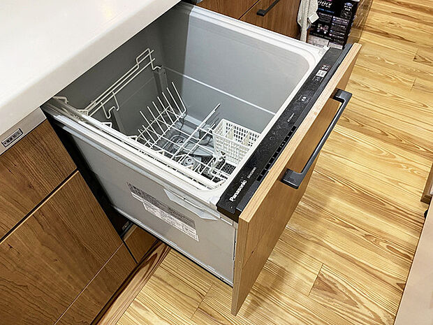 ビルトインタイプの大型食洗機　毎日の家事をサポートしてくれる嬉しい設備 