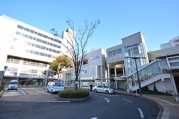 小田急小田原線・小田急多摩線「新百合ヶ丘」駅まで約1200m