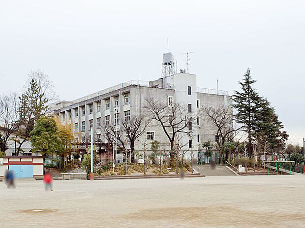 川崎市立犬蔵小学校　距離約1400m