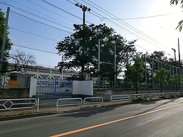 立川市立柏小学校　距離約1040m