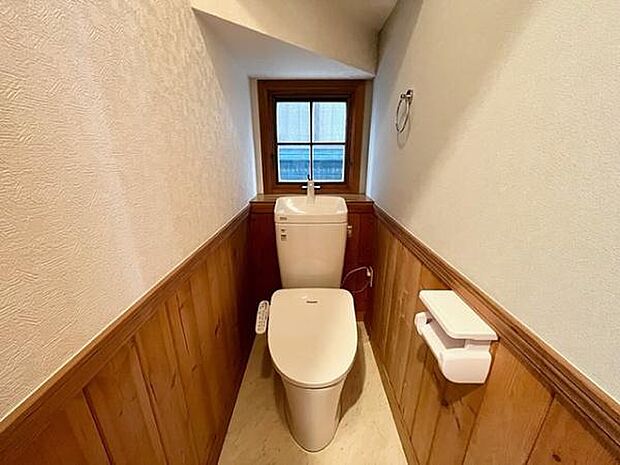 1階トイレ・ウォシュレットタイプのトイレが完備。いつでも清潔・快適！